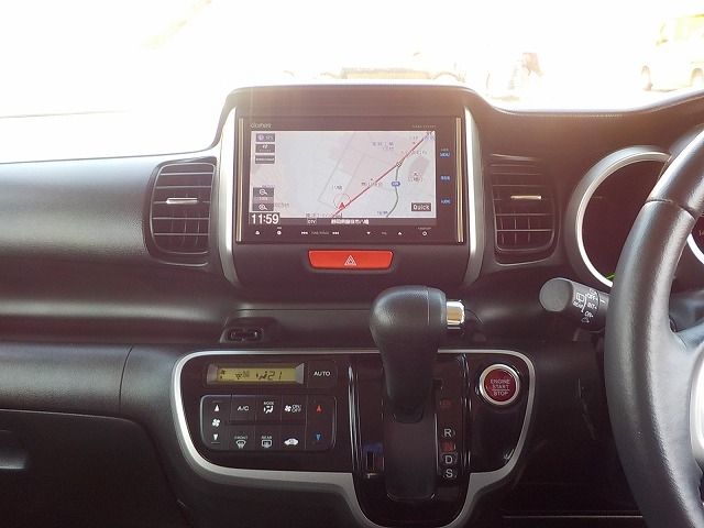 HONDA N BOX 2014 Image 31