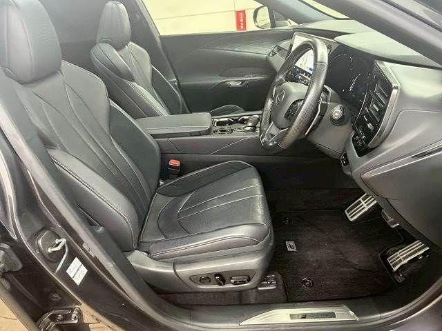 TOYOTA LEXUS RX500H 2023 Image 31