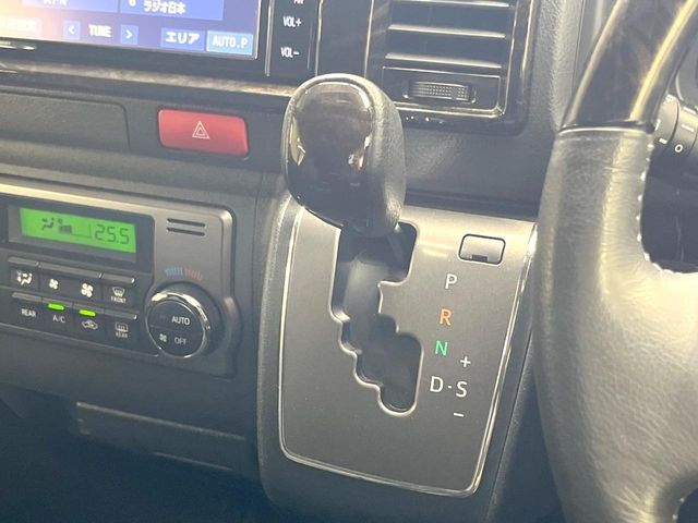 TOYOTA HIACE VAN 2WD 2025 Image 31