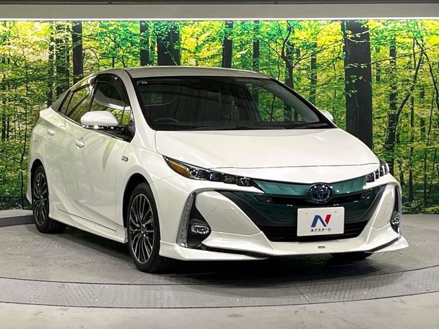 TOYOTA PRIUS PHV 2018 Image 31