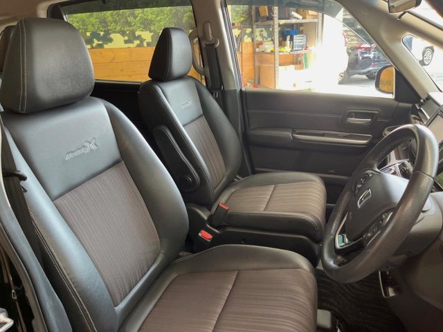 HONDA FREED HYBRID 2018 Image 31