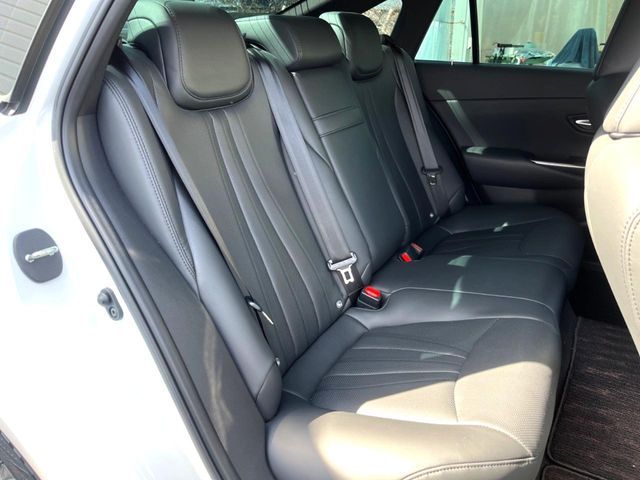 TOYOTA CROWN SEDAN 2021 Image 31