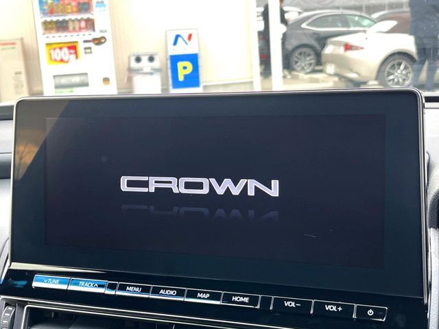 TOYOTA CROWN SEDAN HYBRID 2022 Image 31