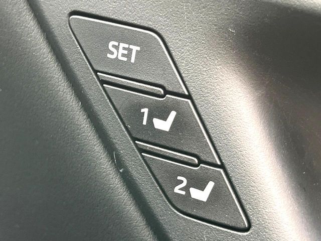 TOYOTA CROWN SEDAN HYBRID 2022 Image 31