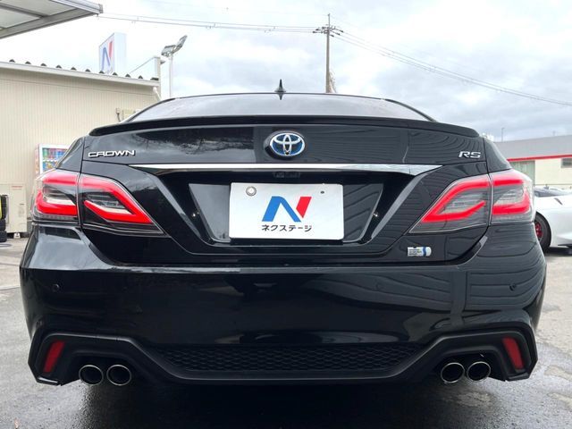 TOYOTA CROWN SEDAN HYBRID 2022 Image 31