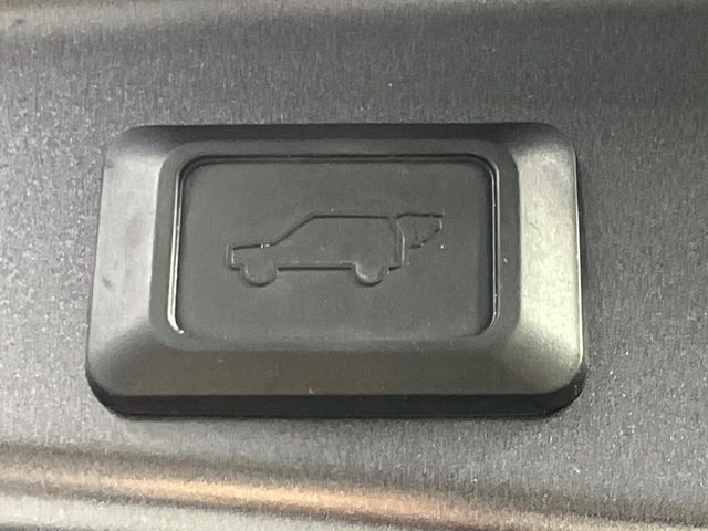 TOYOTA RAV4 HYBRID 4WD 2019 Image 31