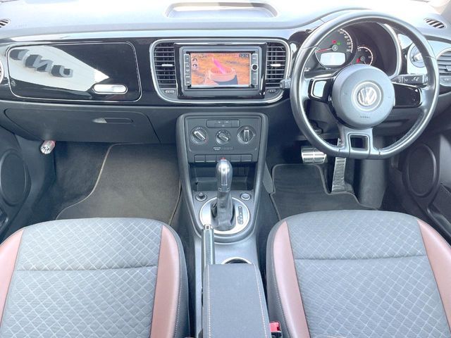 VOLKSWAGEN THE BEETL 2016 Image 31