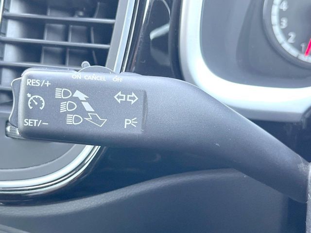 VOLKSWAGEN THE BEETL 2016 Image 31