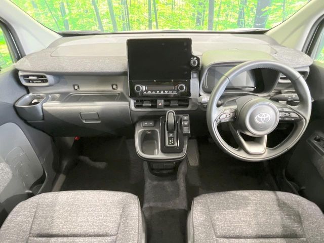 TOYOTA SIENTA HYBRID 2025 Image 31