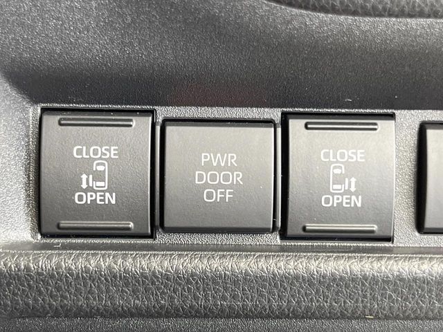 TOYOTA SIENTA HYBRID 2025 Image 31