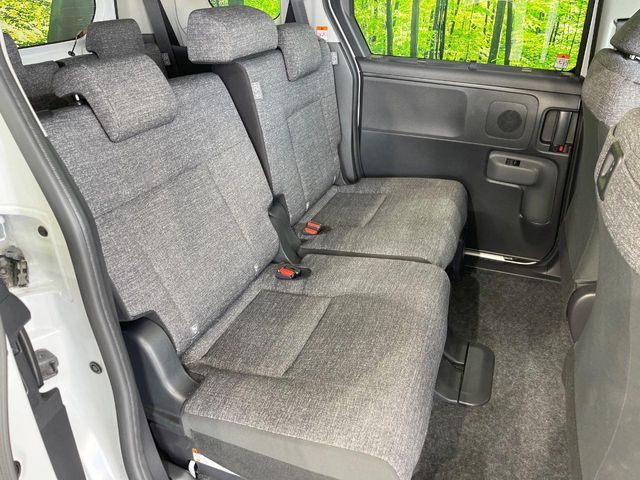 TOYOTA SIENTA HYBRID 2025 Image 31