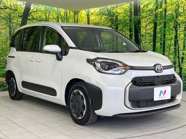 TOYOTA SIENTA HYBRID 2025 Image 31