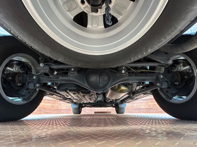 TOYOTA LANDCRUISER PRADO 2023 Image 31