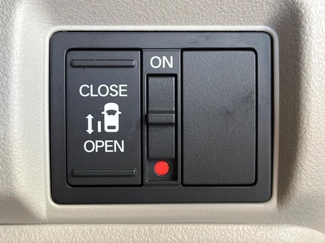 HONDA N BOX 2024 Image 31