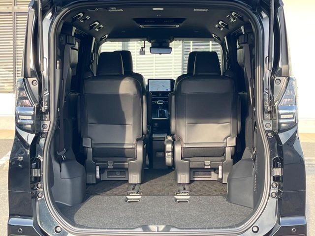 TOYOTA VOXY 2024 Image 31