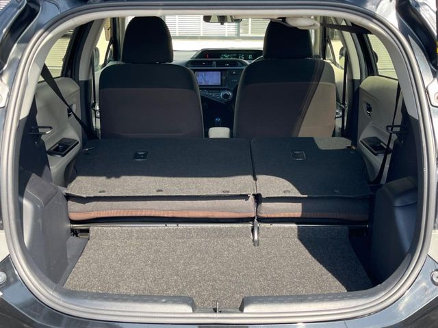 TOYOTA AQUA 2013 Image 31