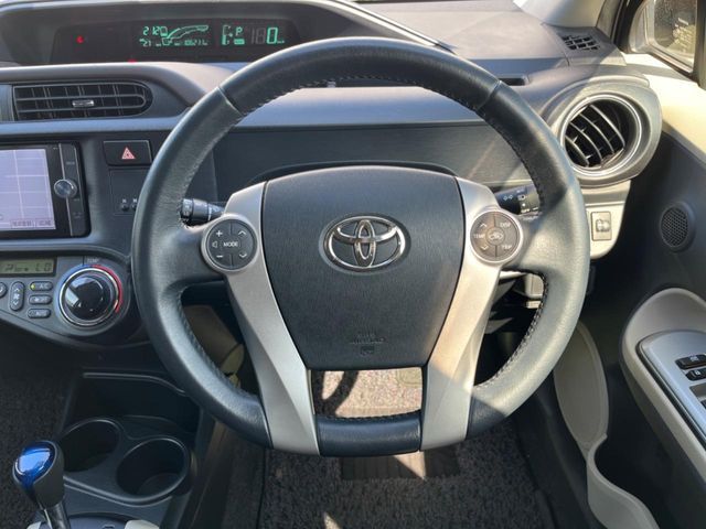 TOYOTA AQUA 2013 Image 31