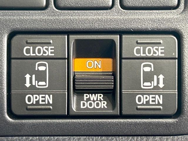 TOYOTA NOAH 2019 Image 31