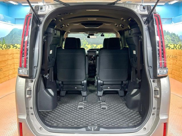 TOYOTA NOAH 2019 Image 31