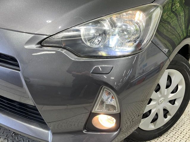 TOYOTA AQUA 2013 Image 31