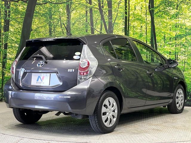 TOYOTA AQUA 2013 Image 31