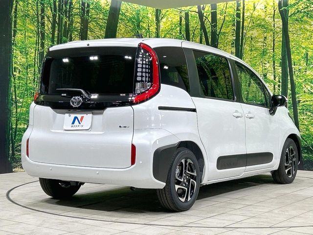 TOYOTA SIENTA HYBRID 2025 Image 31