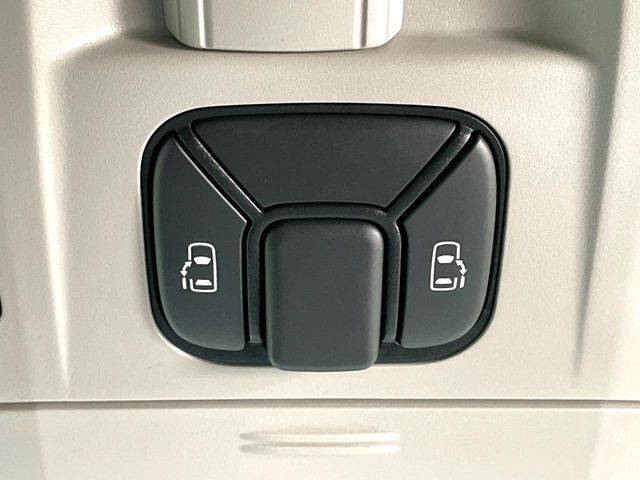 TOYOTA VELLFIRE  HYBRID 4WD 2011 Image 31