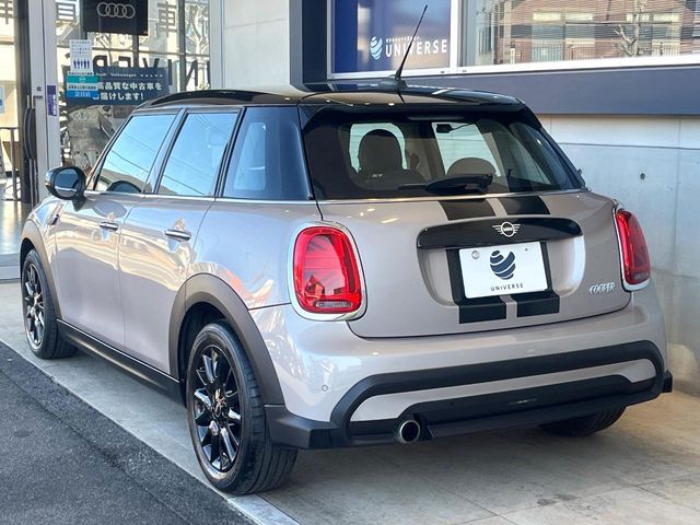 BMW MINI COOPER 5DOOR 2022 Image 31