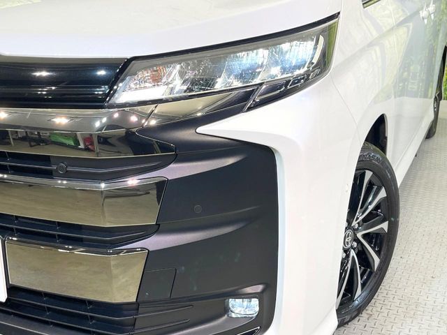 TOYOTA NOAH 2023 Image 31