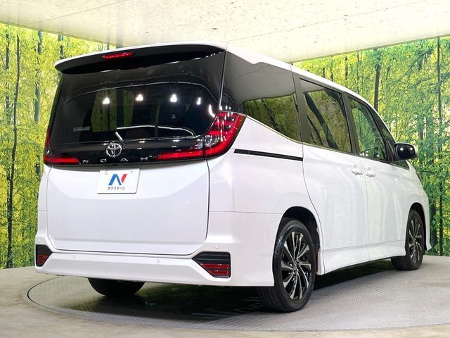 TOYOTA NOAH 2023 Image 31