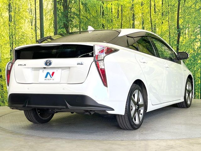 TOYOTA PRIUS 2016 Image 31