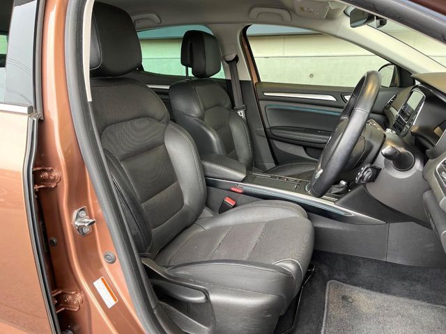 RENAULT MEGANE HATCH 2022 Image 31