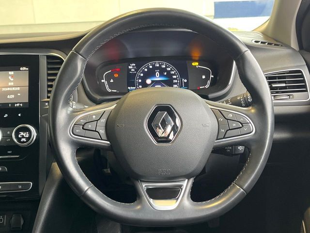 RENAULT MEGANE HATCH 2022 Image 31