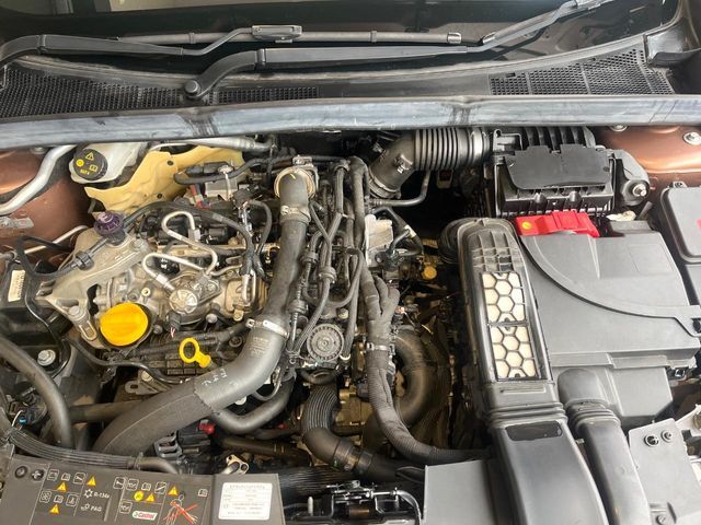 RENAULT MEGANE HATCH 2022 Image 31