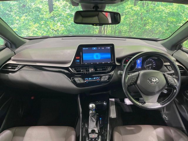 TOYOTA C-HR 2017 Image 31