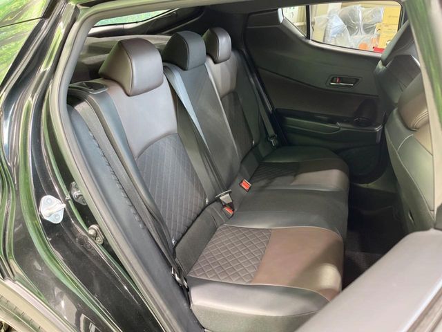 TOYOTA C-HR 2017 Image 31