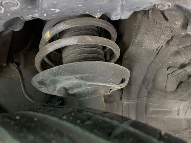 TOYOTA C-HR 2017 Image 31