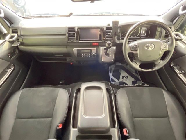 TOYOTA HIACE VAN 2WD 2022 Image 31