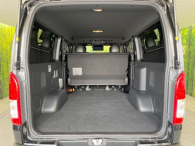 TOYOTA HIACE VAN 2WD 2022 Image 31