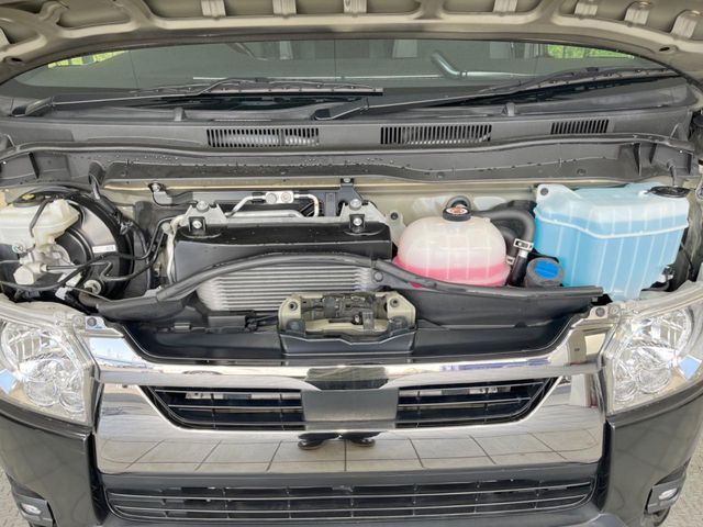 TOYOTA HIACE VAN 2WD 2022 Image 31