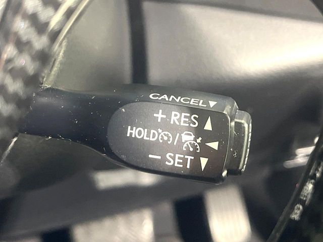 TOYOTA C-HR 2017 Image 31