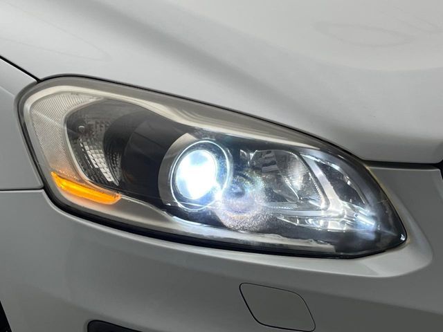 VOLVO XC60 2014 Image 31