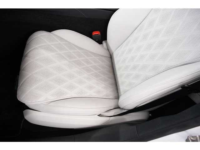 MERCEDES BENZ E CLAS 2024 Image 31