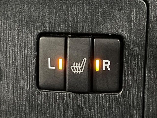 TOYOTA PRIUS ALPHA 2016 Image 31