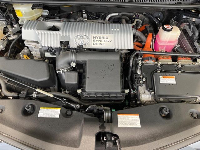 TOYOTA PRIUS ALPHA 2016 Image 31