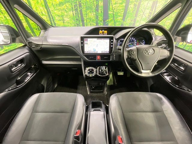 TOYOTA NOAH HYBRID 2018 Image 31