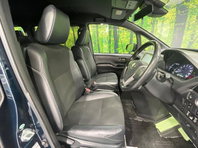 TOYOTA NOAH HYBRID 2018 Image 31