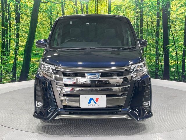 TOYOTA NOAH HYBRID 2018 Image 31