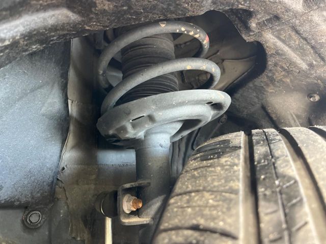 TOYOTA RAV4 HYBRID 4WD 2019 Image 31