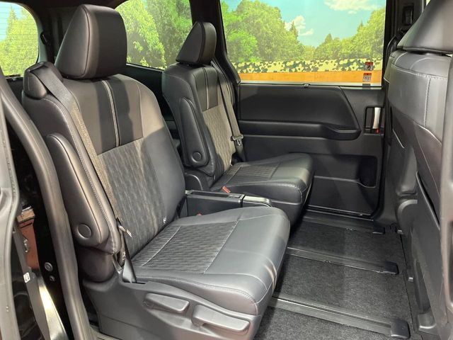 TOYOTA NOAH HYBRID 2023 Image 31